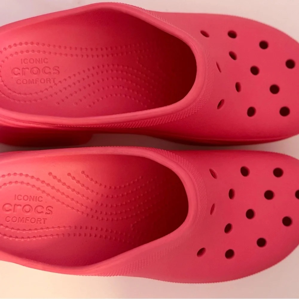 CROCS Women's Bold Pink Platform Shoes
